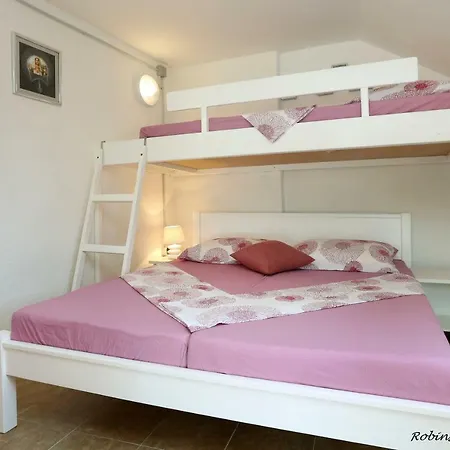 Casa de hóspedes Robinson House Jogo