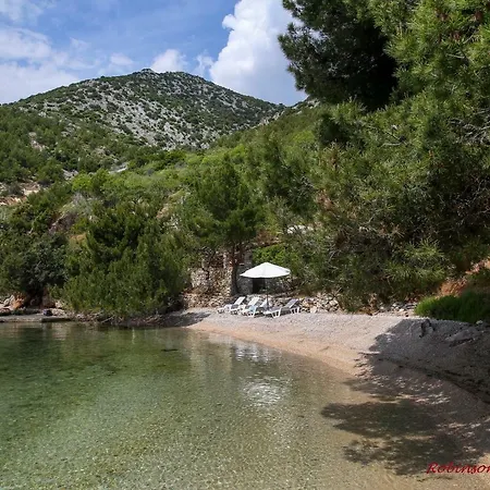 Robinson House Jogo Casa de hóspedes Bol